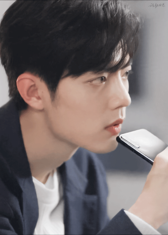 ♡⃝ 𝒍𝒐𝒗𝒆 ʚɞ ☽⋆❥ »» 肖战 我想搬家了，搬到你心里去！肖战