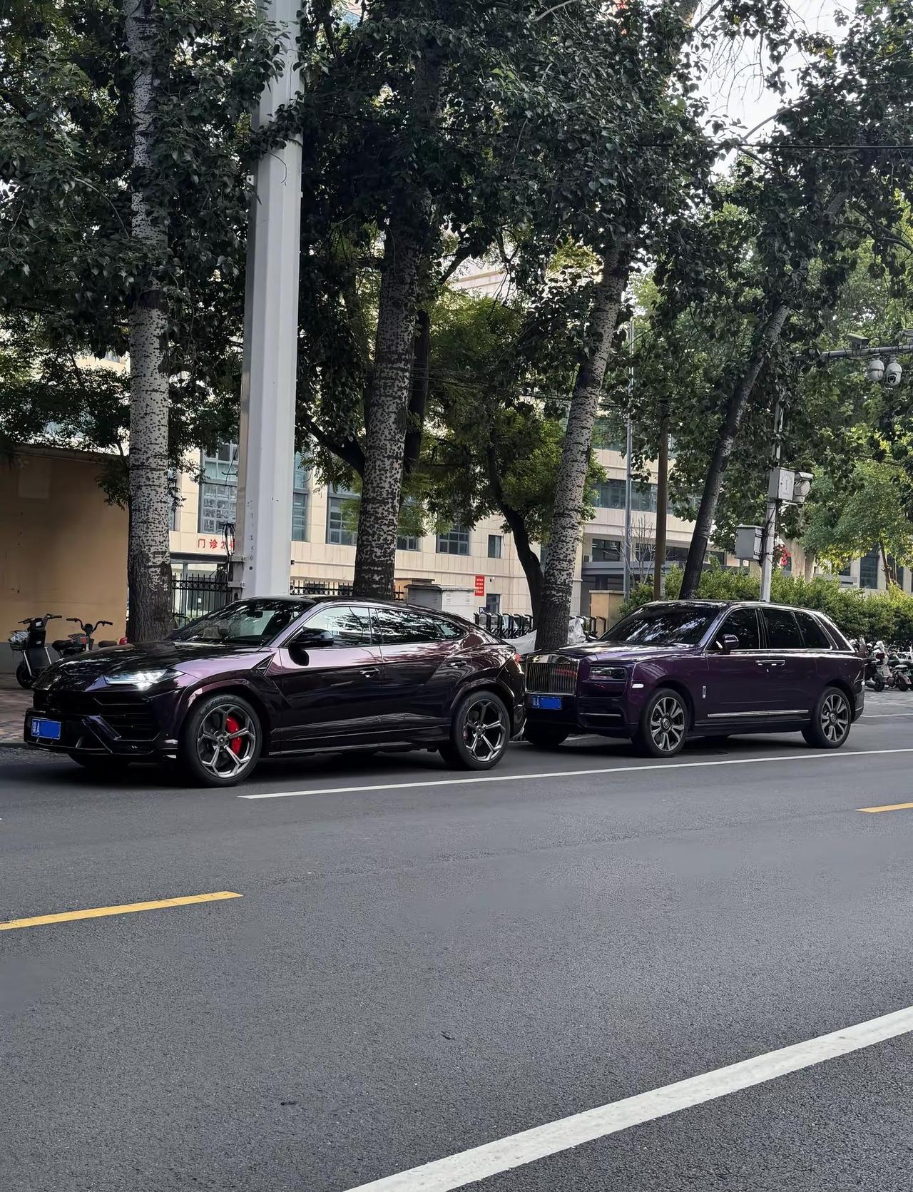 今日分享。当最快的SUV与最贵的SUV相遇石家庄 兰博基尼urus 劳斯莱斯库里