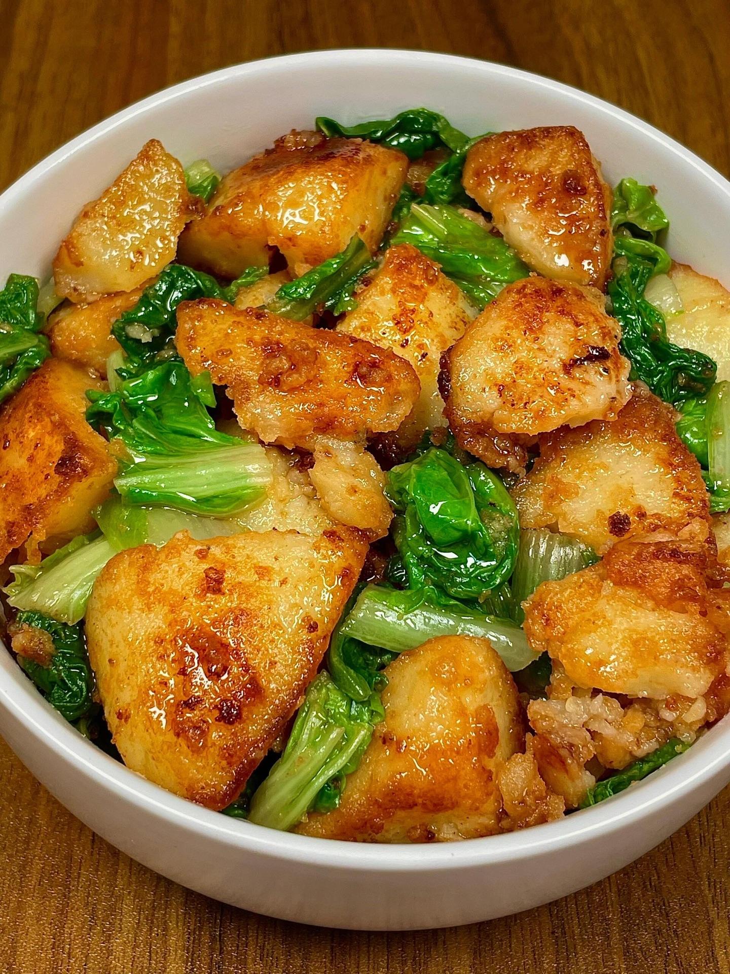 外焦里糯的土豆谁能拒绝呢。快试试这道士豆小白菜，给我好吃哭了🥦 土豆...