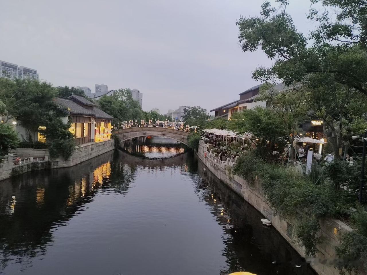 ❤️很多人说自己根本没办法放松下来，每天脑子里想的都是公司的事情，想放松变得很难