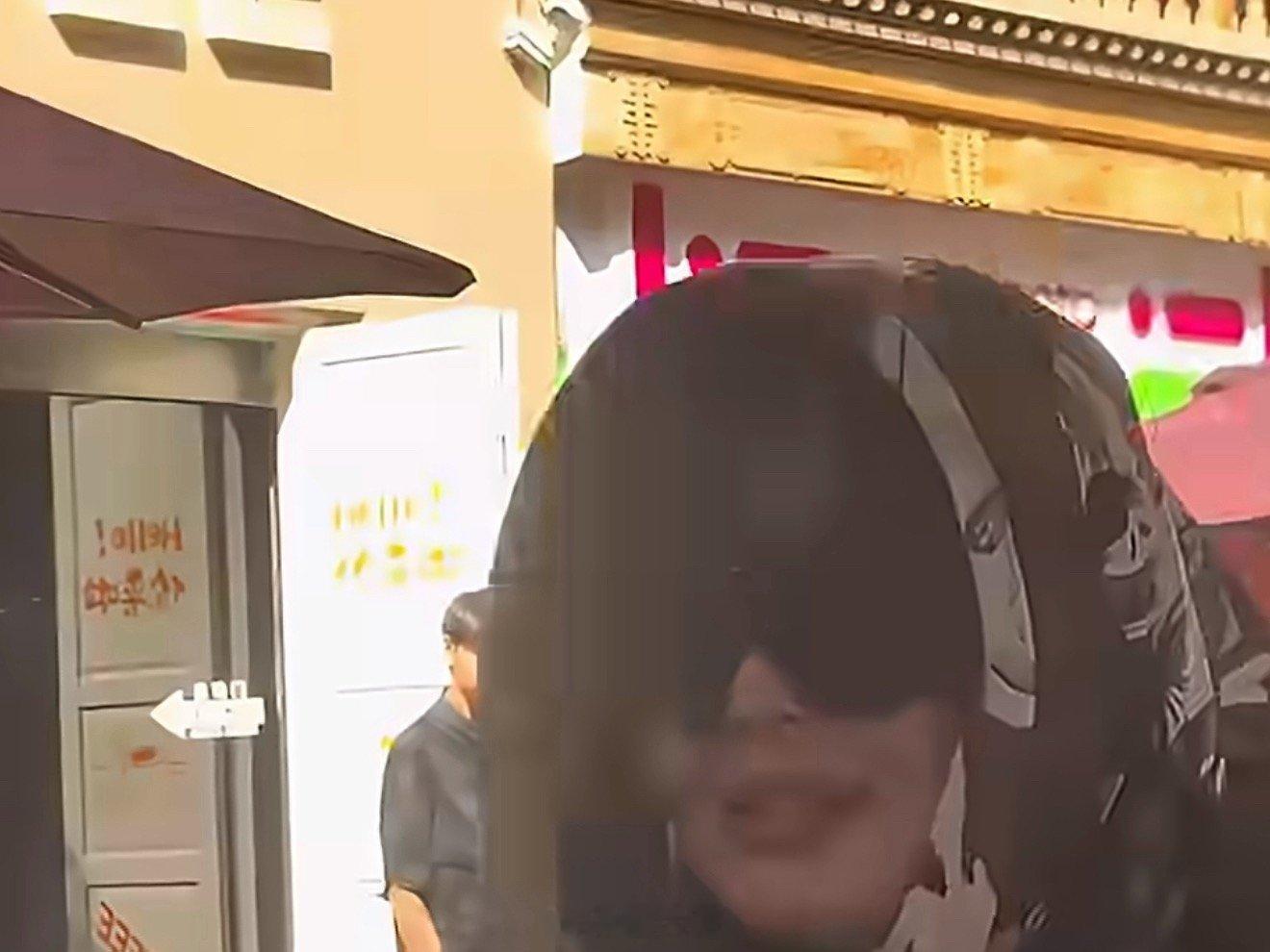 李宇春倪妮辛芷蕾高叶新疆路透倪妮李宇春辛芷蕾高叶同框路透 哈哈哈哈哈就是说怎么会