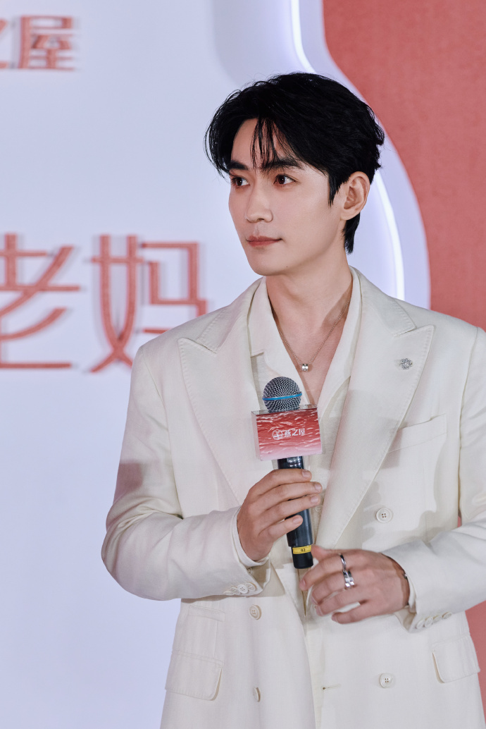 1.吴倩是故意公开回应和张雨剑的复婚问题的，因为两人这段时间经常被偶遇，想瞒也瞒