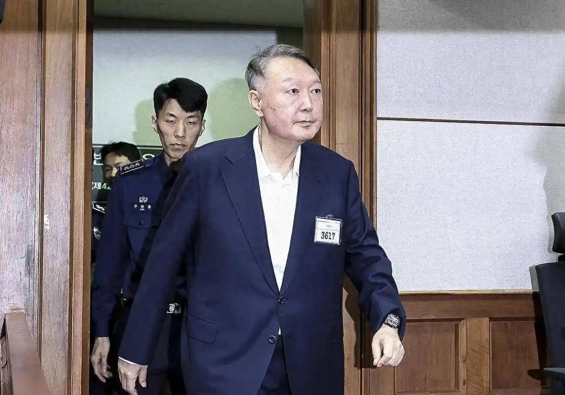 据韩联社报道，韩国检方要求判处尹锡悦死刑，这波操作够狠！我想知道尹锡悦犯了什么罪