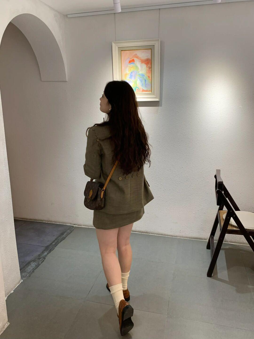 微胖女孩秋天的漂亮衣服也太多啦！！！