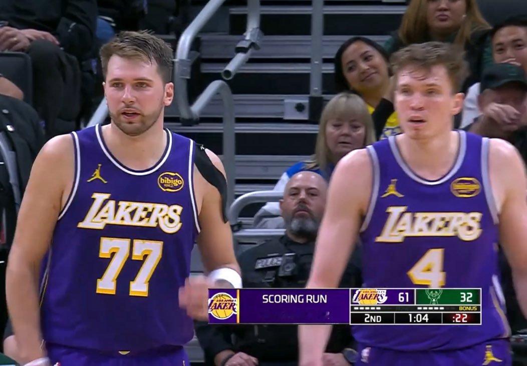 第二节后8分钟，雄鹿一个运动战进球也没有。