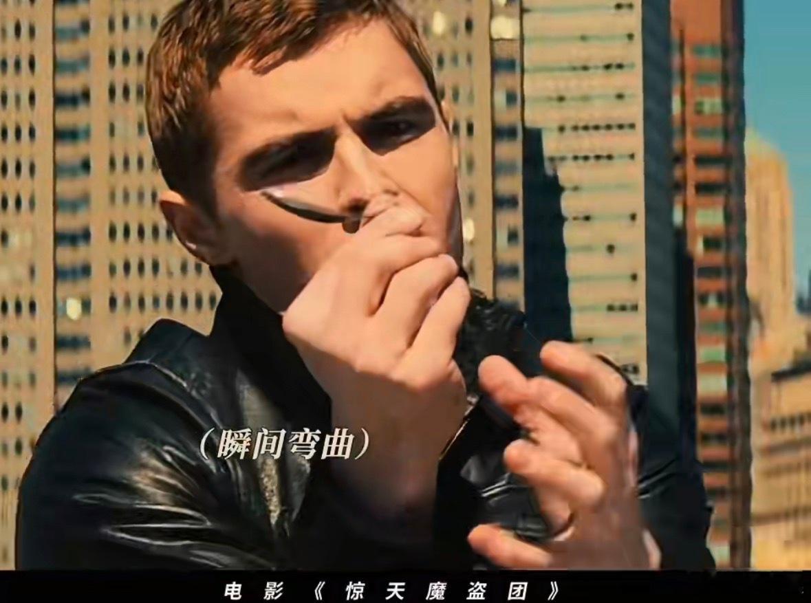 谁还没被戴兰兰勾到？水箱逃生盯他湿身移不开眼，飞牌帅炸，重逢笑超苏，他才是影院隐