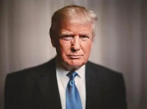 特朗普一气之下将那些“反华工作人员”一股脑全端了，直接裁员，毫不留情。难道特朗普
