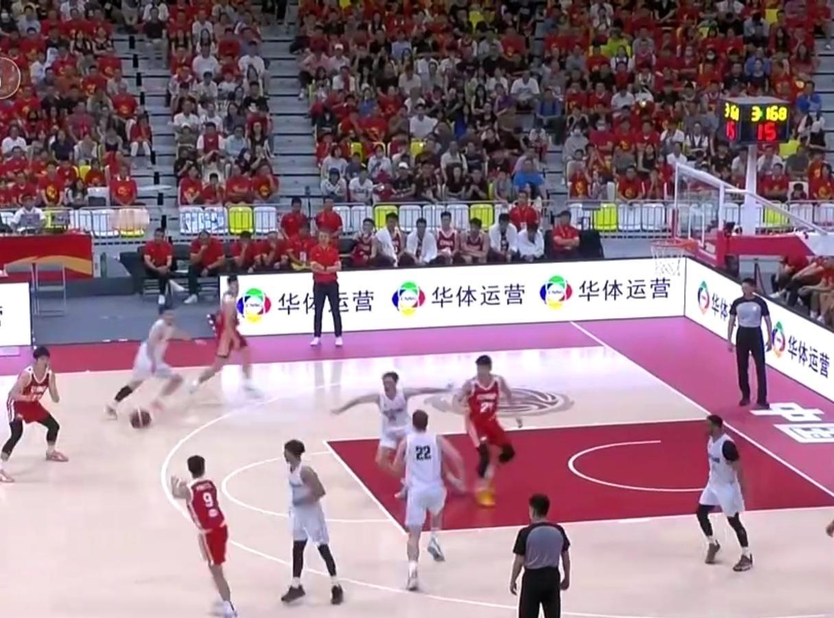 男篮热身赛：中国队77：84不敌新西兰队
​
​         北京时间8月1