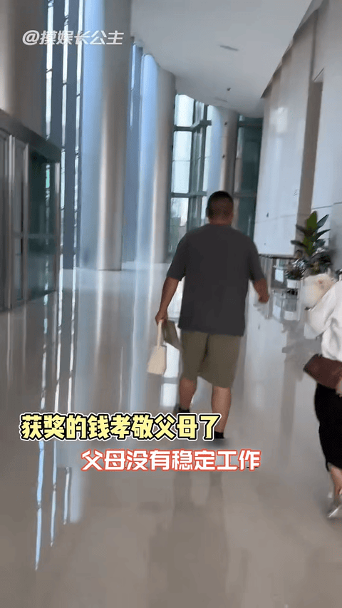 张家齐6岁赚钱养活一家人别人6岁撒娇玩乐，张家齐6岁已是家里顶梁柱🥺12枚金牌