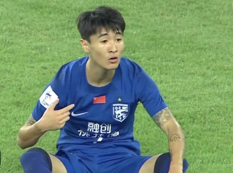 2-1！武汉三镇亚冠首胜！韦世豪建功高准翼救主，对手拼到只剩9人
中超卫冕冠军武