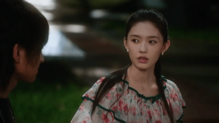 林允诧异北京人居然住地下室林允得知北京人住地下室的反应被林允和王彦霖这段对话戳到