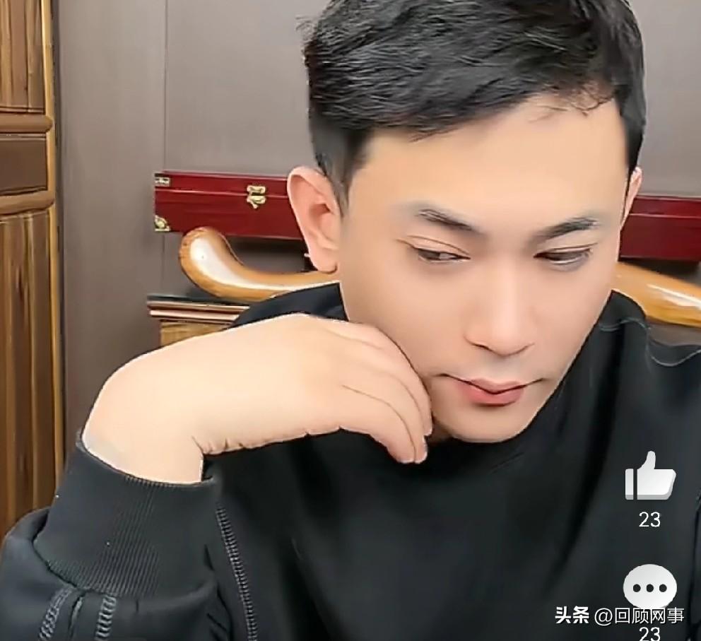 吴迪自爆，布加迪绿本丢了！

            吴迪自曝布加迪的大绿本被偷