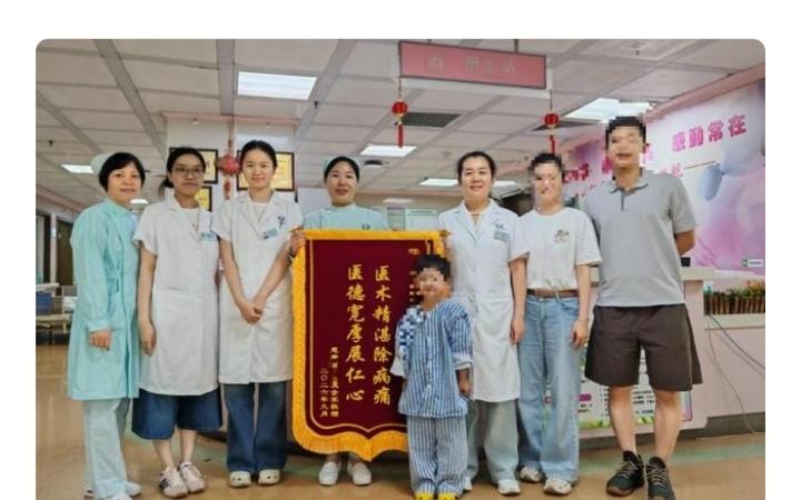 小女孩5岁就有课卵巢囊肿，还好医生治疗了，不然后面怎么办呢？

确实，很多时候，