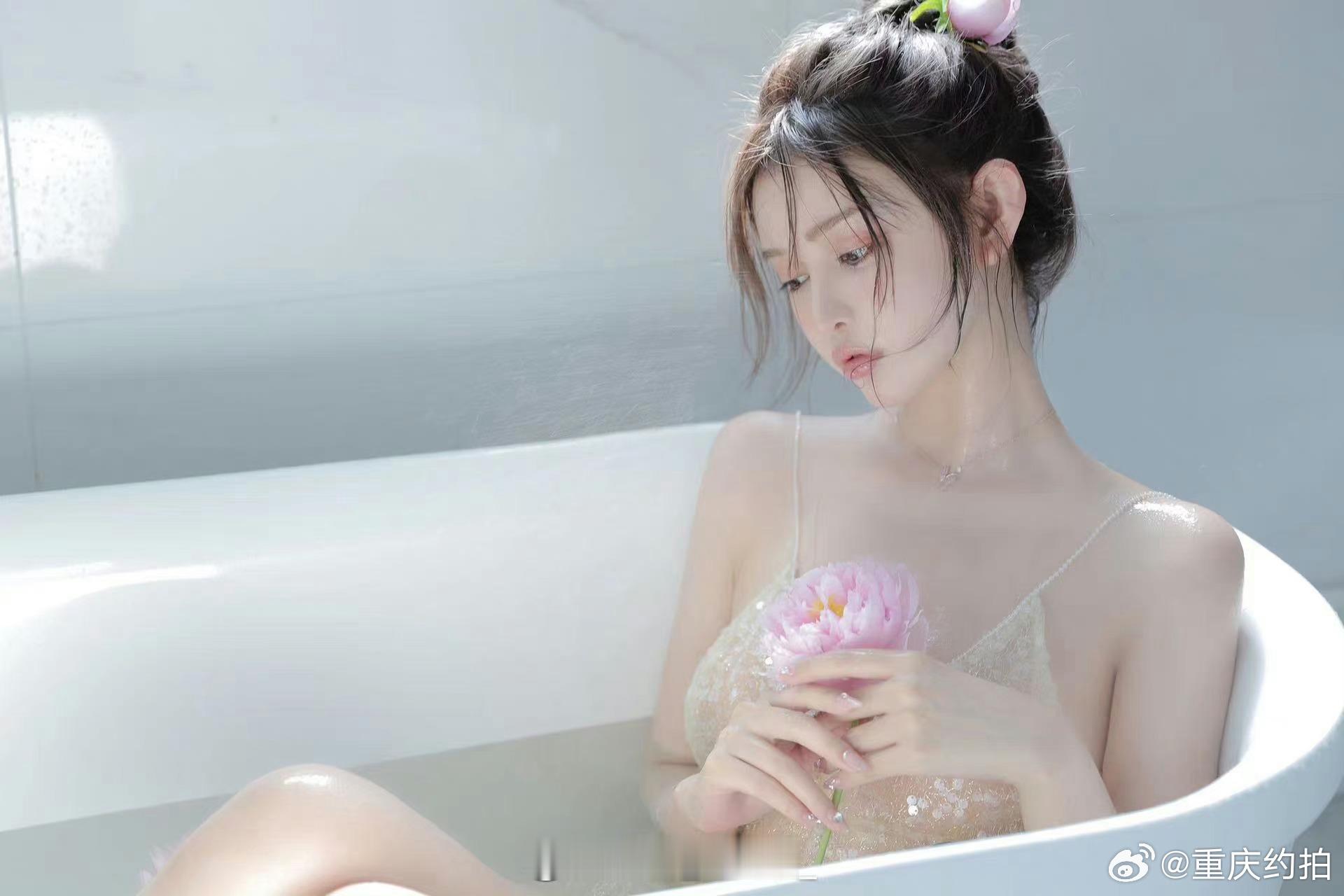 #重庆约拍[超话]##重庆约拍啦[超话]##重庆约片啦[超话]# .柔桡轻曼，妩