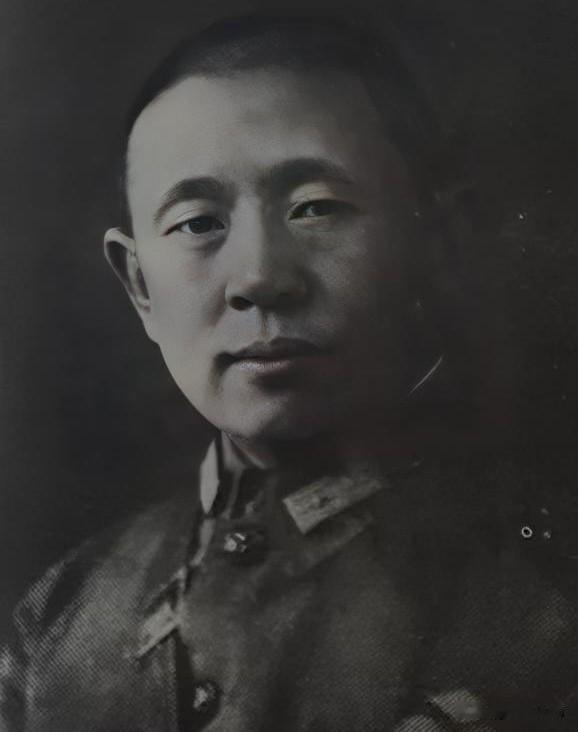 国民党第三军军长曾万钟（1894—1968），字鼎铭，云南大关人，云南陆军讲武堂
