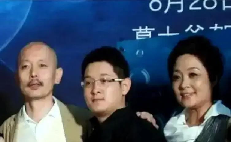 18年没公开，今天一句话炸场
 
“感谢葛大爷”五个字，把《曾少年》片尾推向热搜