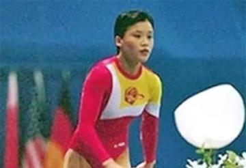 1998年，被誉为“体操女神”的桑兰在美国纽约友好运动会上，遭遇了人生中的至暗时