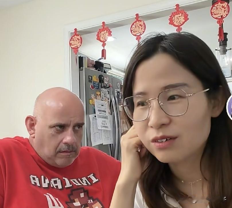 A妈崩溃了，杰森太会享受生活，看房越来越离谱，却拿不出一分钱。

A妈快受不了了