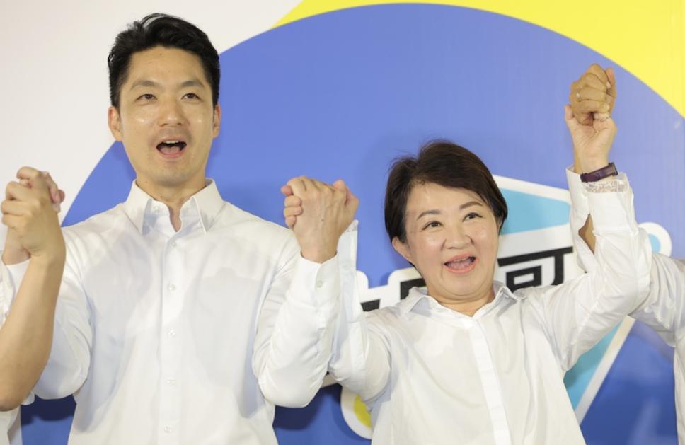 卢秀燕卸任台中市长前，接下蒋万安竞选总部主委一职，这一步棋显然不只着眼于眼前的台