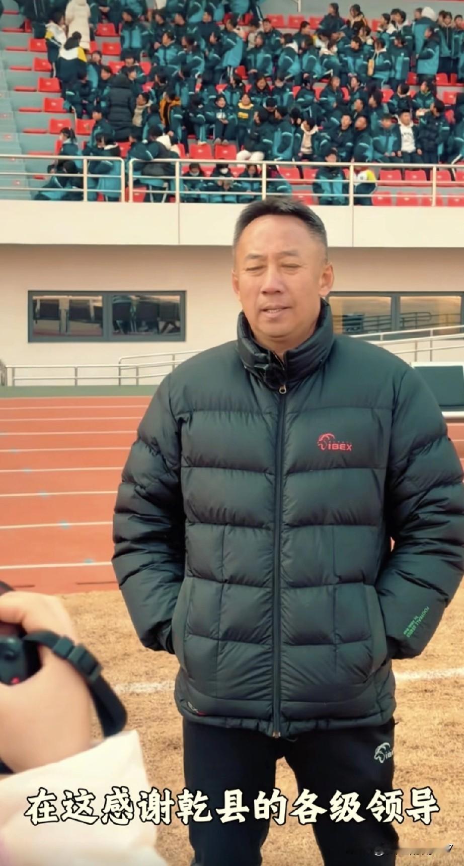 榆林漠北矿工顺利在乾县体育中心完成了第一阶段的引援和集训。这支于今年重组的球队，