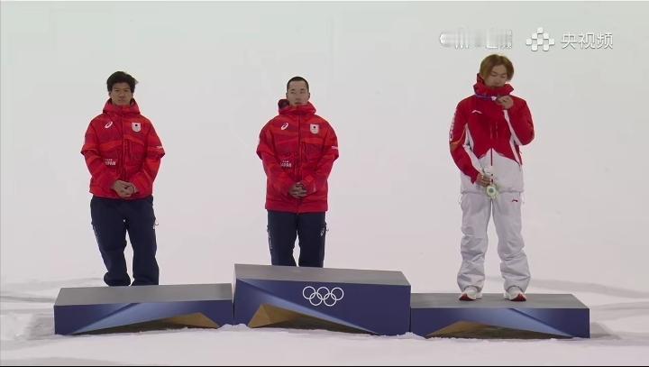 苏翊鸣刚刚在米兰冬奥会拿下了单板滑雪大跳台的铜牌，总分168.50分。这枚奖牌意