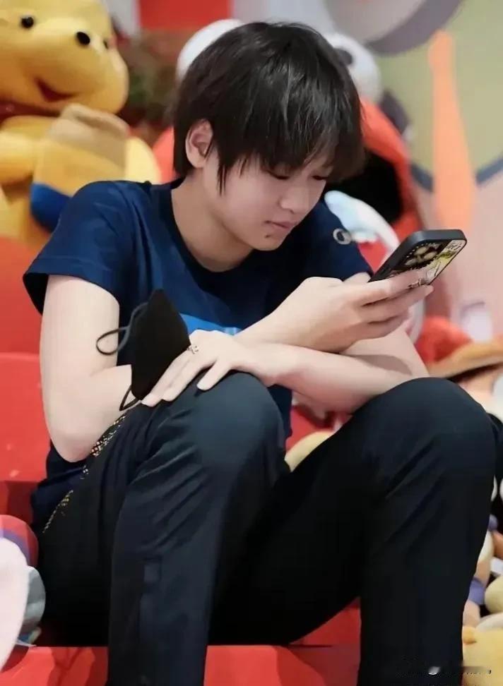 #为什么绝大多数人都喜欢全红婵?#
喜欢全红婵是因为她的单纯、霸气和执着，正能量
