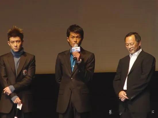 2004年12月20日晚，古天乐、陈冠希和杜琪峰导演出席在香港会议展览中心举行的