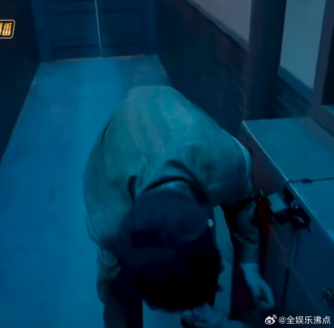 大张伟撤回一个NPC连带一个尖叫 密室大逃脱 谁懂啊！大张伟“撤回”NPC的时候