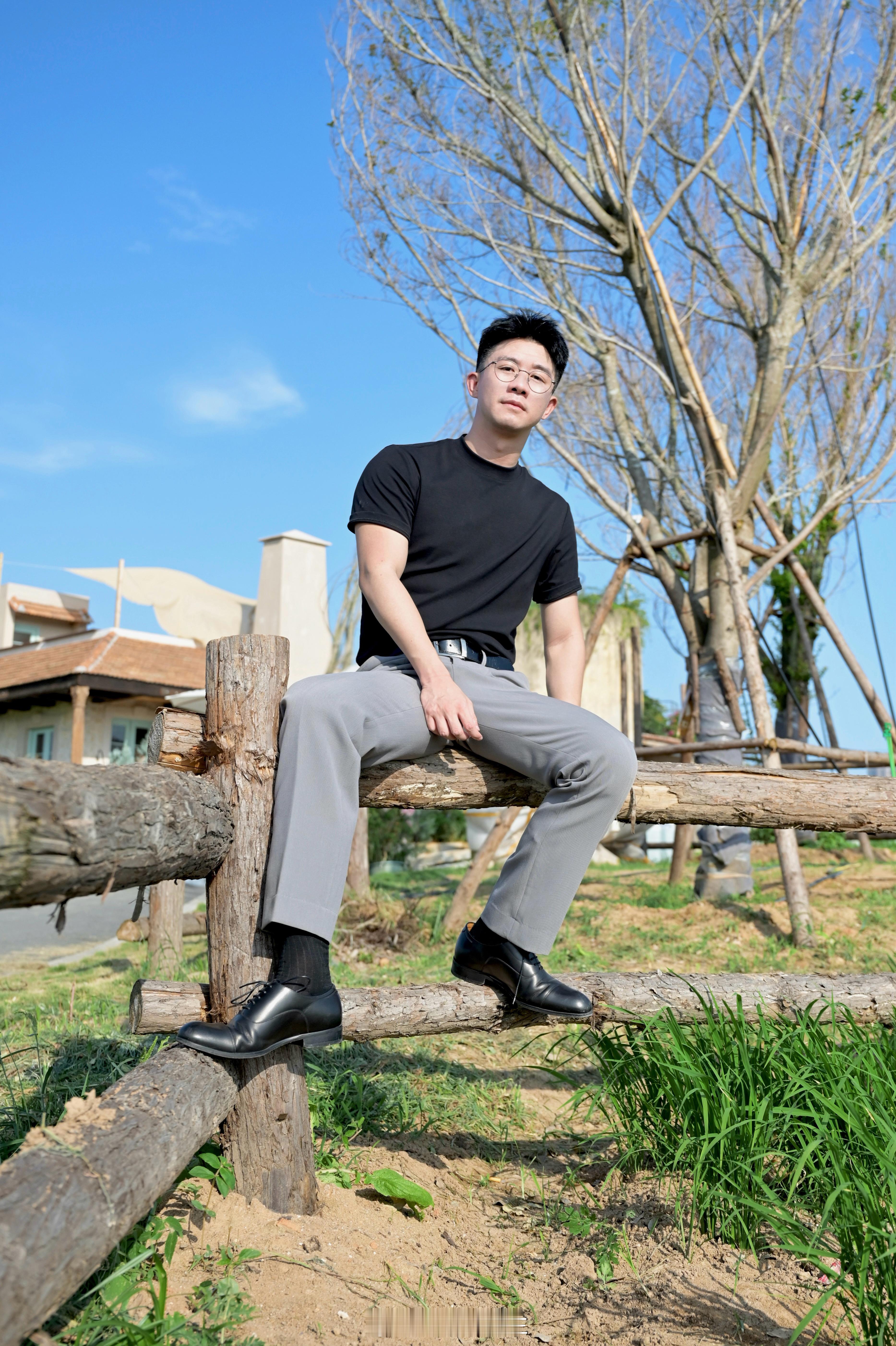 或许你也记得我青春的样子我们路过暖阳花开花落的春日 