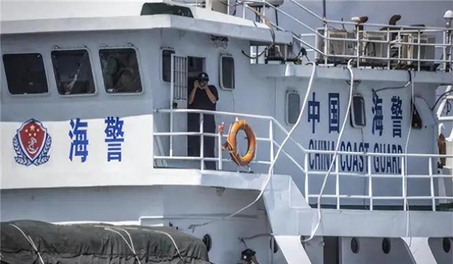 菲猴子皮痒了！
三番五次的扰乱我方底线，记得上个月菲船非法闯入铁线礁附近海域，3