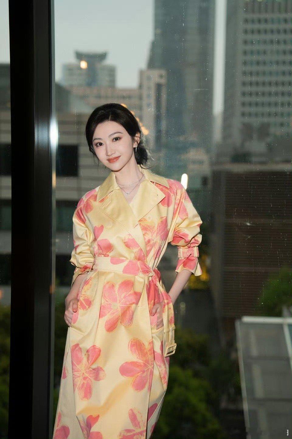 景甜滴血认亲这段景甜你在用你美丽的脸做什么网友集体发问景甜：美貌用来做什么？滴血