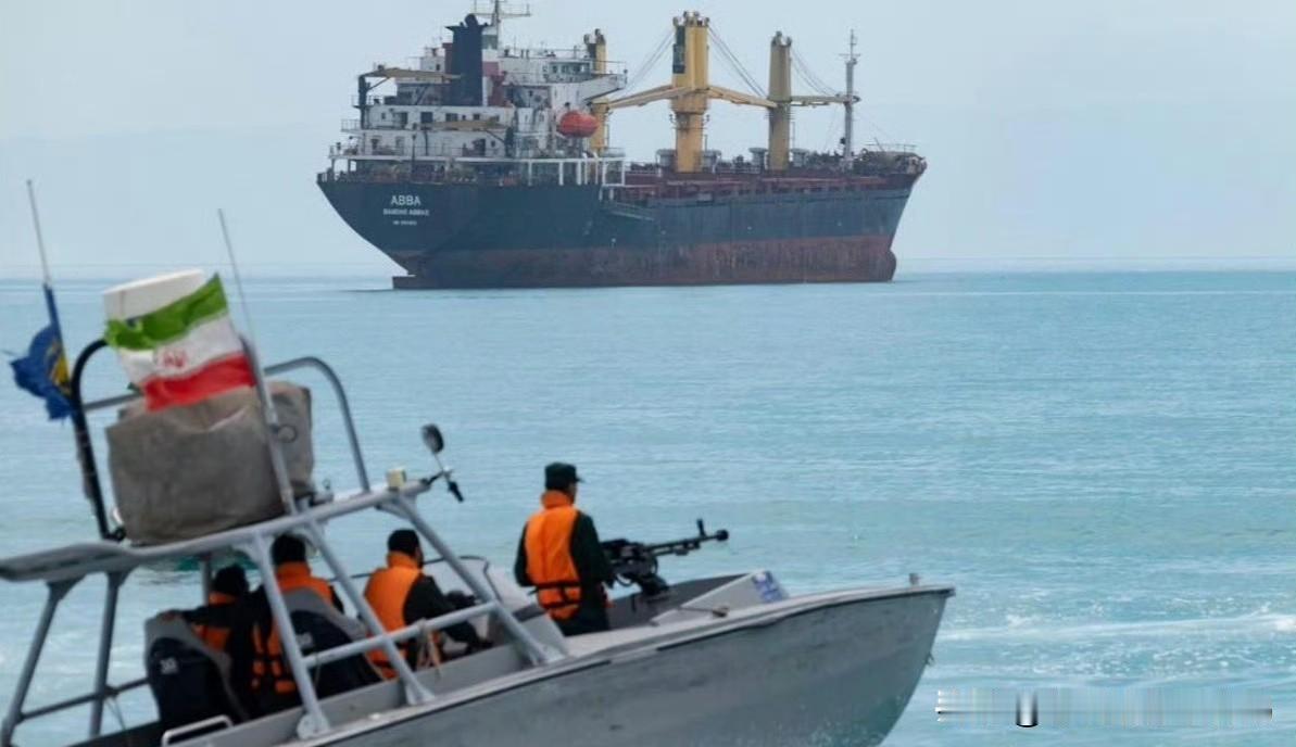 简直比我家大门关的还勤，鉴于美国和以色列内公然违背协议，伊朗宣布霍尔木兹海峡将对