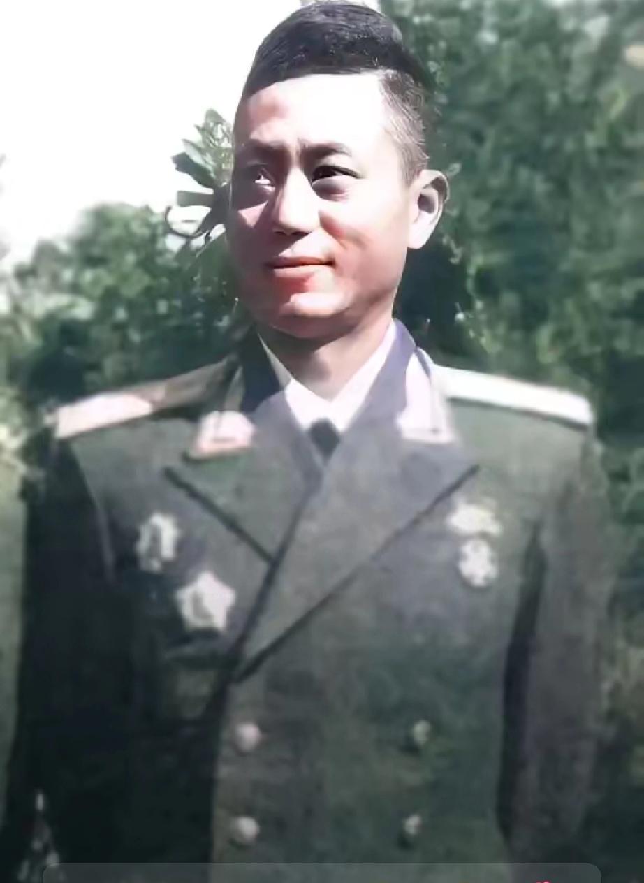 1. 开国上校40年寻亲路：
母亲一句“想见活着的你”让他泪崩  
2. 68岁