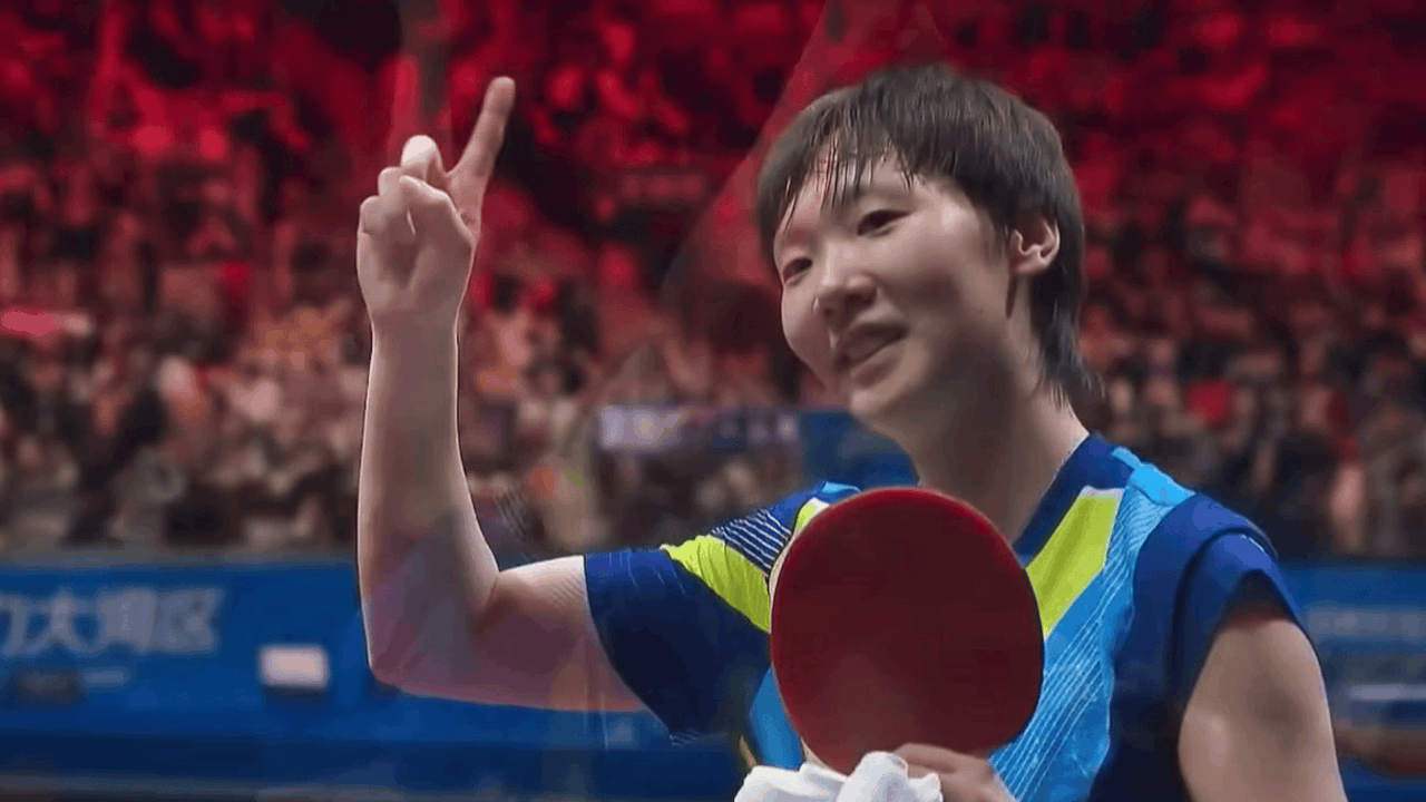 刚刚，王曼昱夺得第十五届全运会乒乓球女子单打冠军，黑龙江队赢麻了，给这个“苦命”