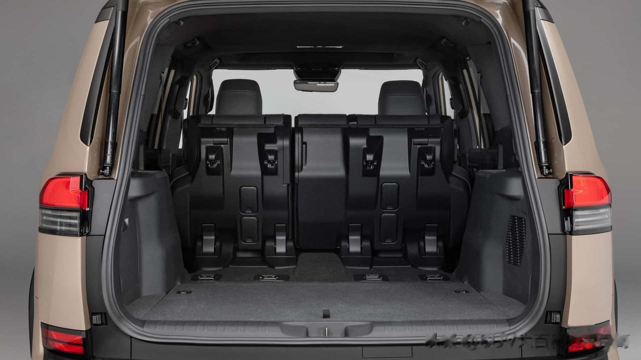 全新雷克萨斯GX发布，上一代GX基于丰田普拉多（J150）改造，销售了近14年。