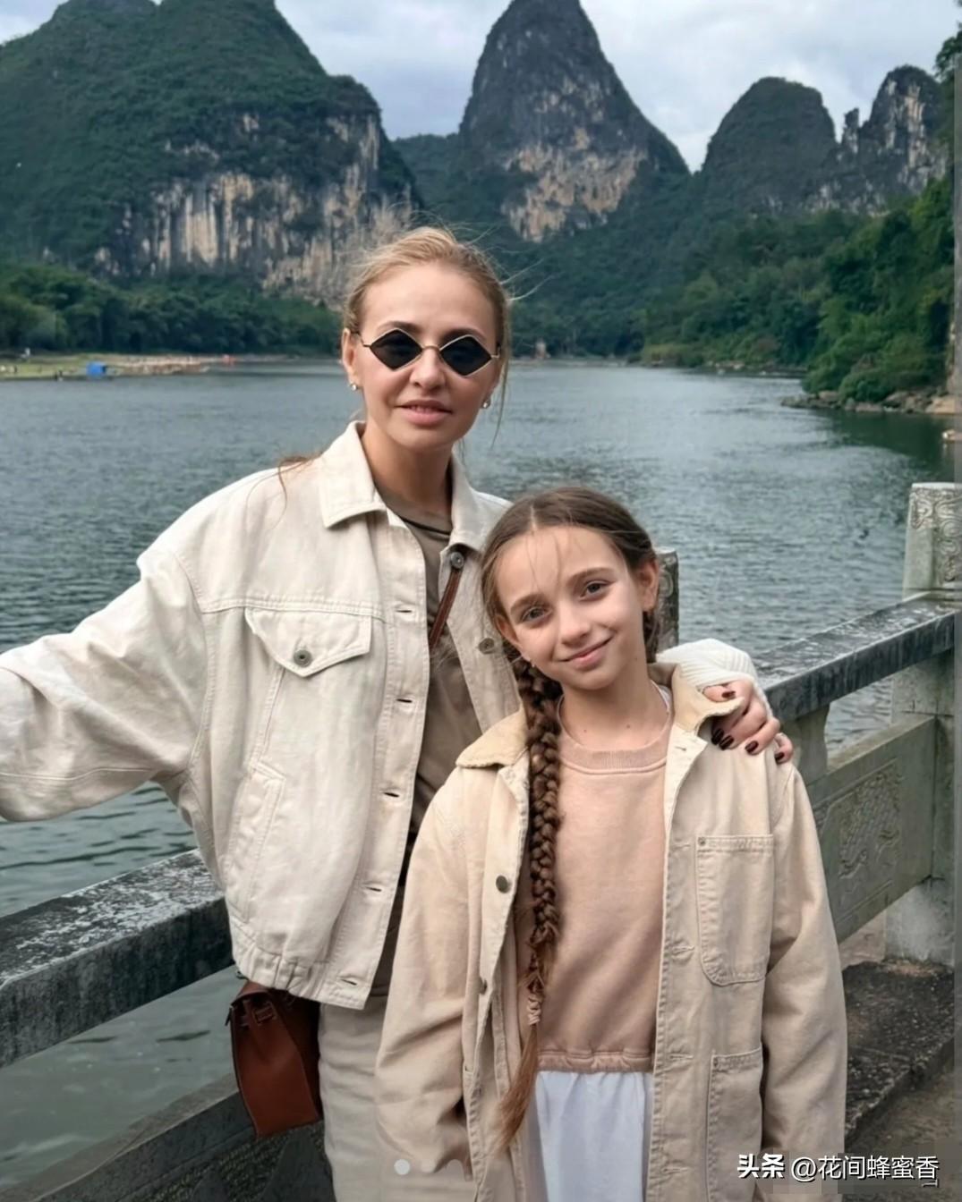 意外！
普京发言人妻女
现身桂林，身份太不一般…
 
俄总统新闻秘书佩斯科夫的妻