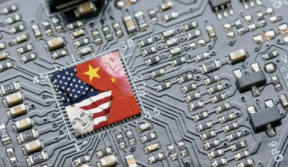 中国芯片产业的崛起就像在“基础款”芯片市场打了一场漂亮仗。简单来说，中国现在能大