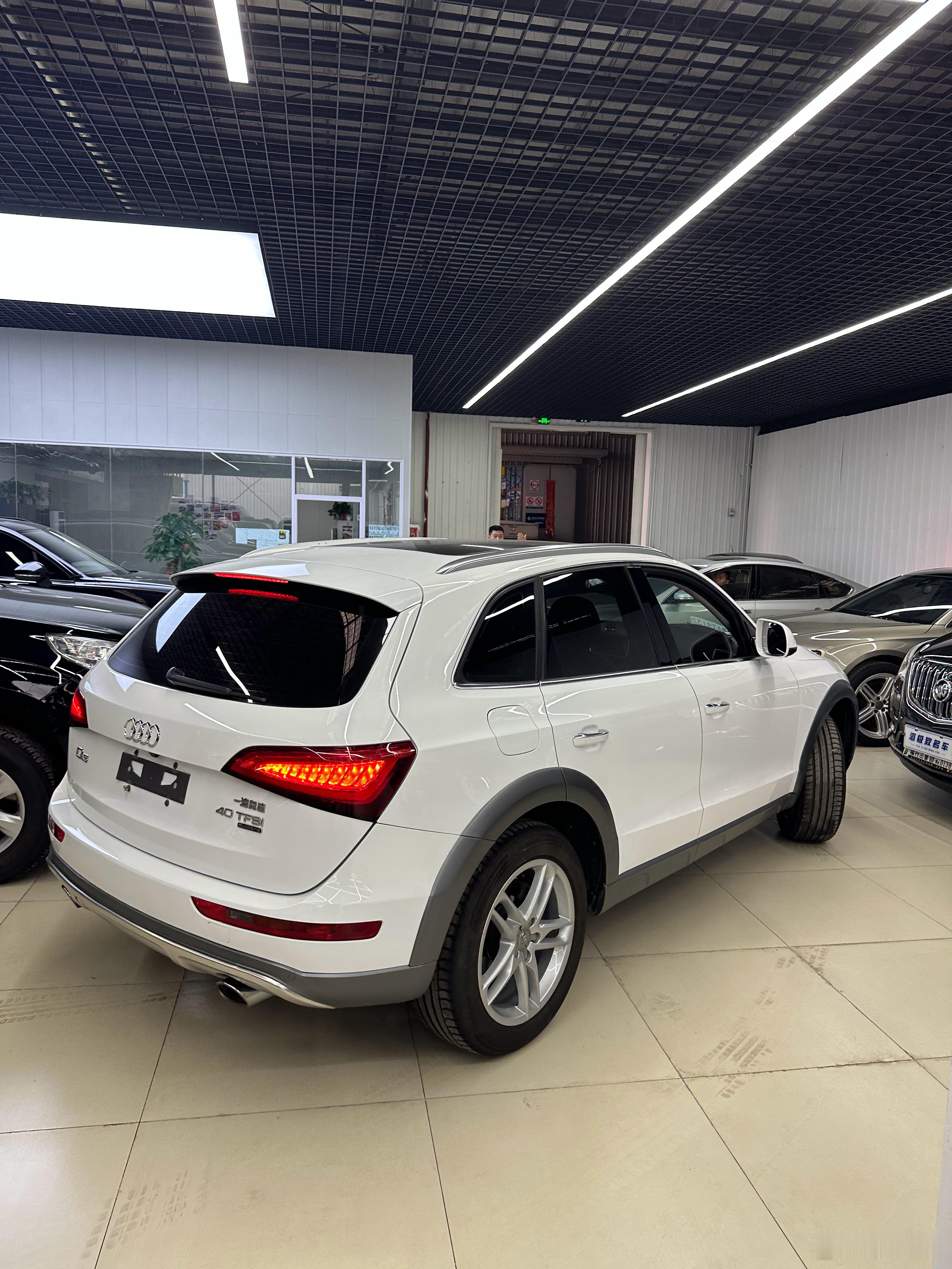 店里18年奥迪Q5卖掉了 但我却不高兴甚至有点生气 一方面是没有利润另一方面我是