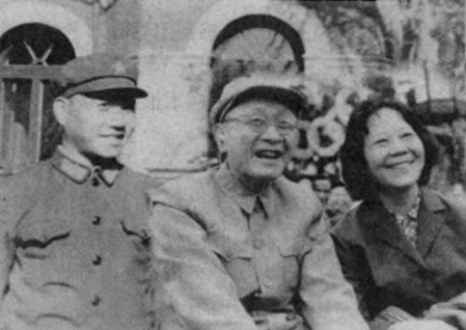 王稼祥去世后，警卫员李观锋致信汪东兴提出请求，却因此遭到了严厉批评

1974年