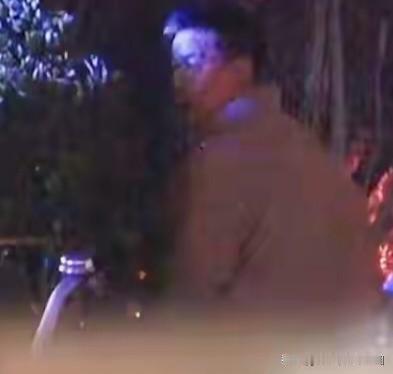 没料到影视演员孙浩以这种方式登上热搜

孙浩原为歌手，曾因一曲《中华民谣》走红，