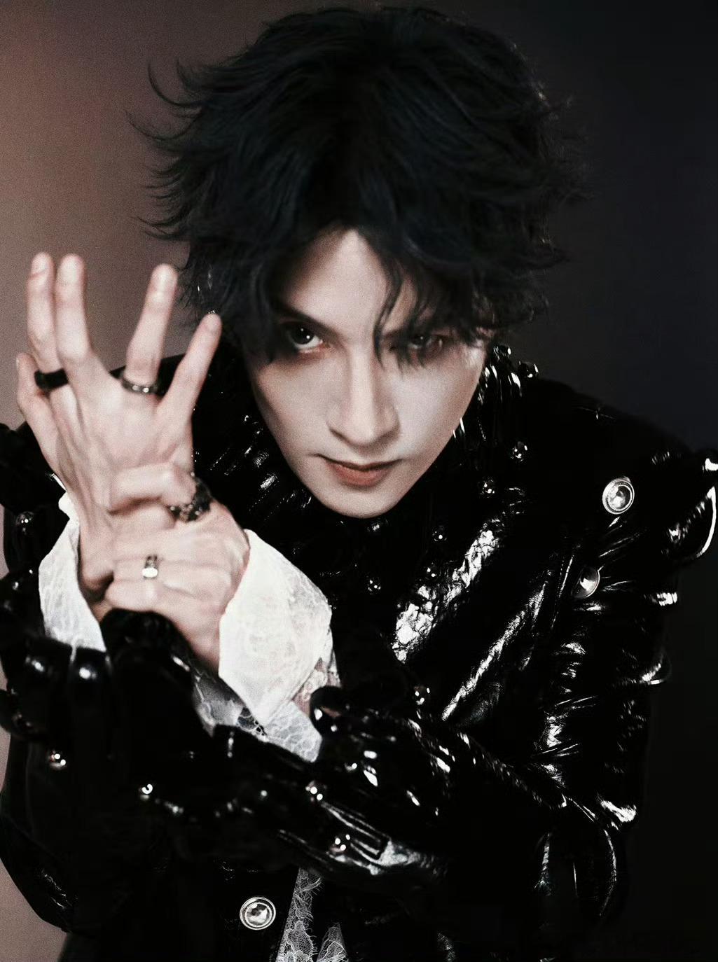 一张图看懂薛之谦四巡舞台有多大 薛之谦巡演四面舞台真的杀疯了！全环绕超大中心舞台