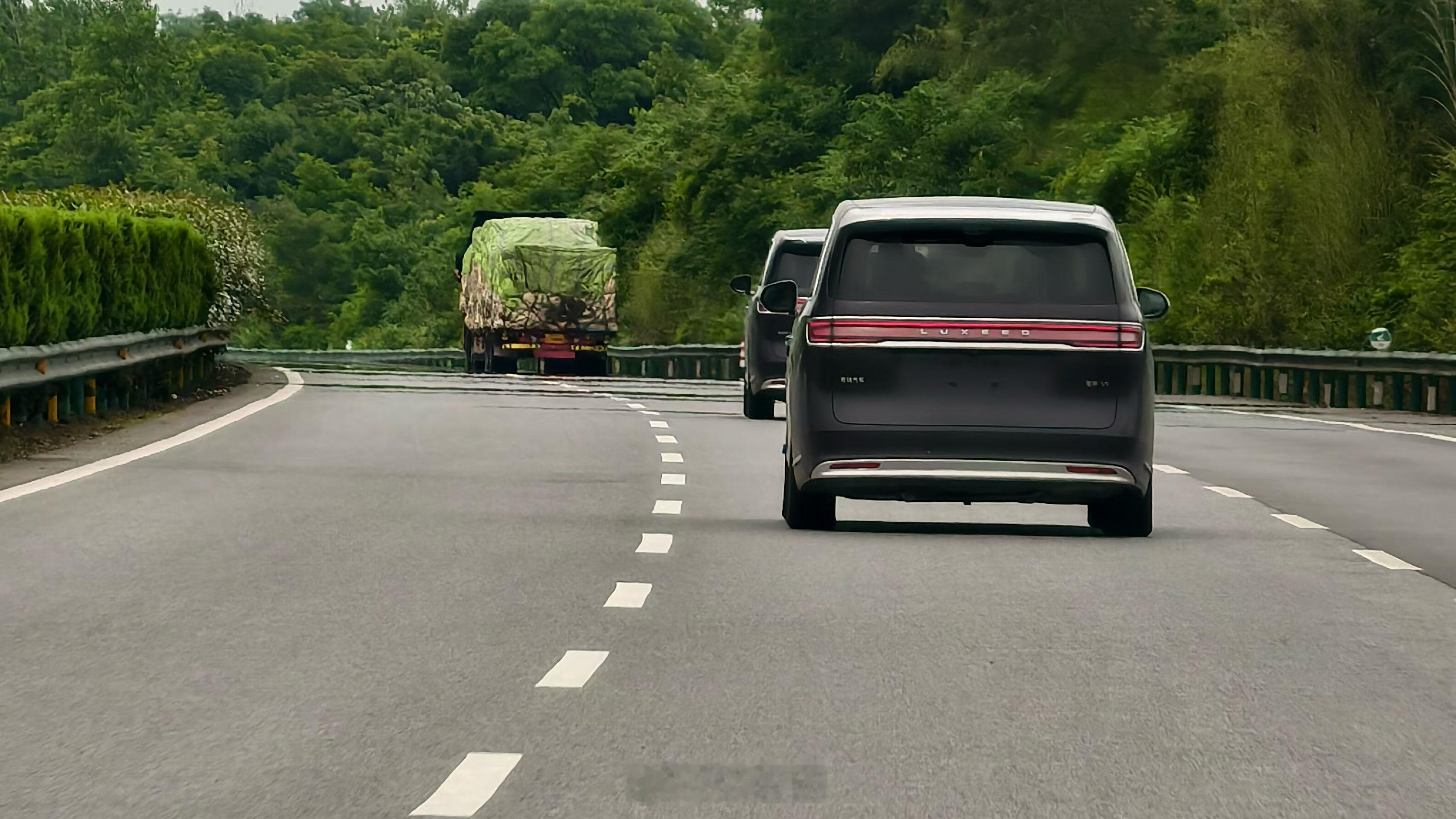 “界”是？第一次看本尊新能源汽车﻿