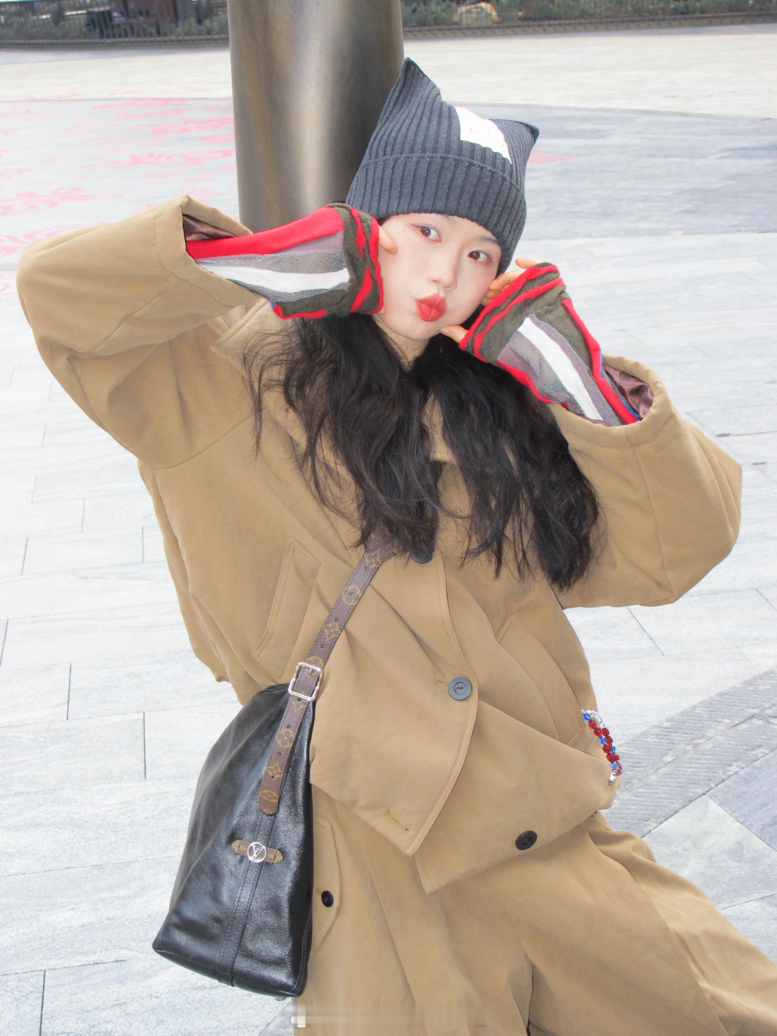 很强👌🏻发着烧干完活还约会了 