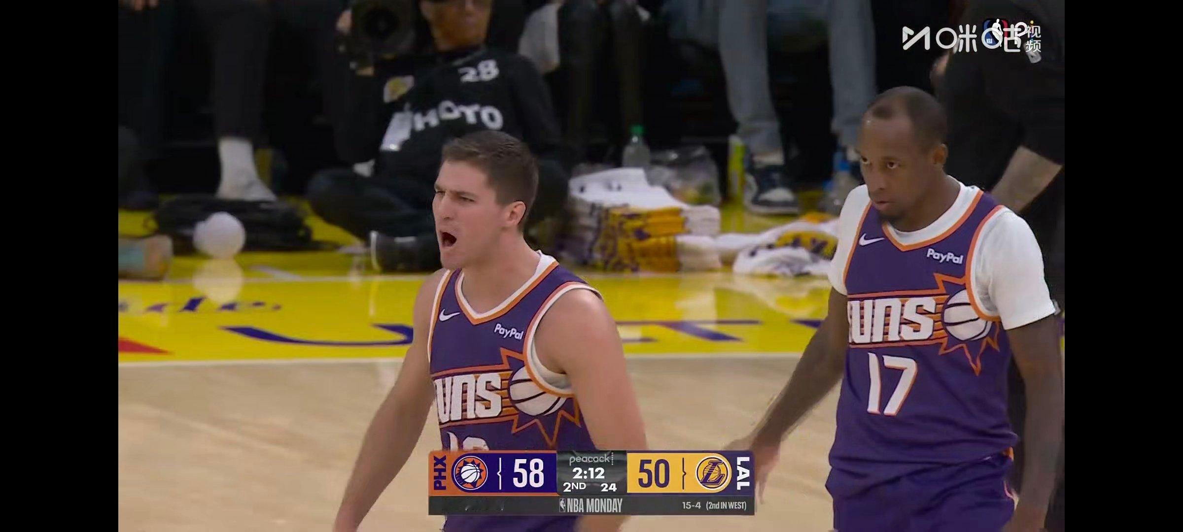 鸡皮三分命中！58-50打停湖人太阳vs湖人