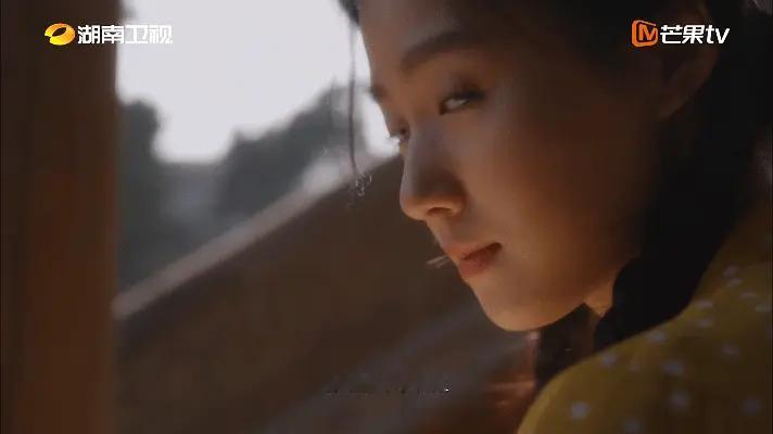 感觉卢昱晓能凭借小巷人家提名奖项 ​​​