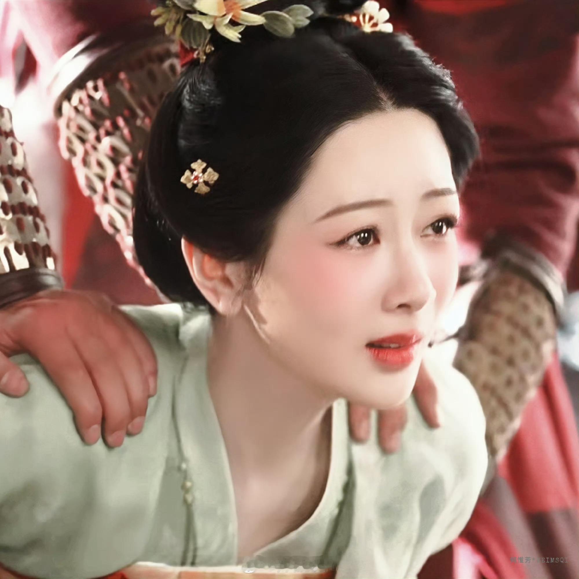 杨紫何惟芳一步一步完成她的心愿 何惟芳啊你慢点完成，刚发现这周就要播完了，天塌了