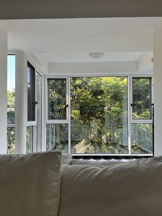 不装了现在是Metime🍃不爱拉窗帘的家