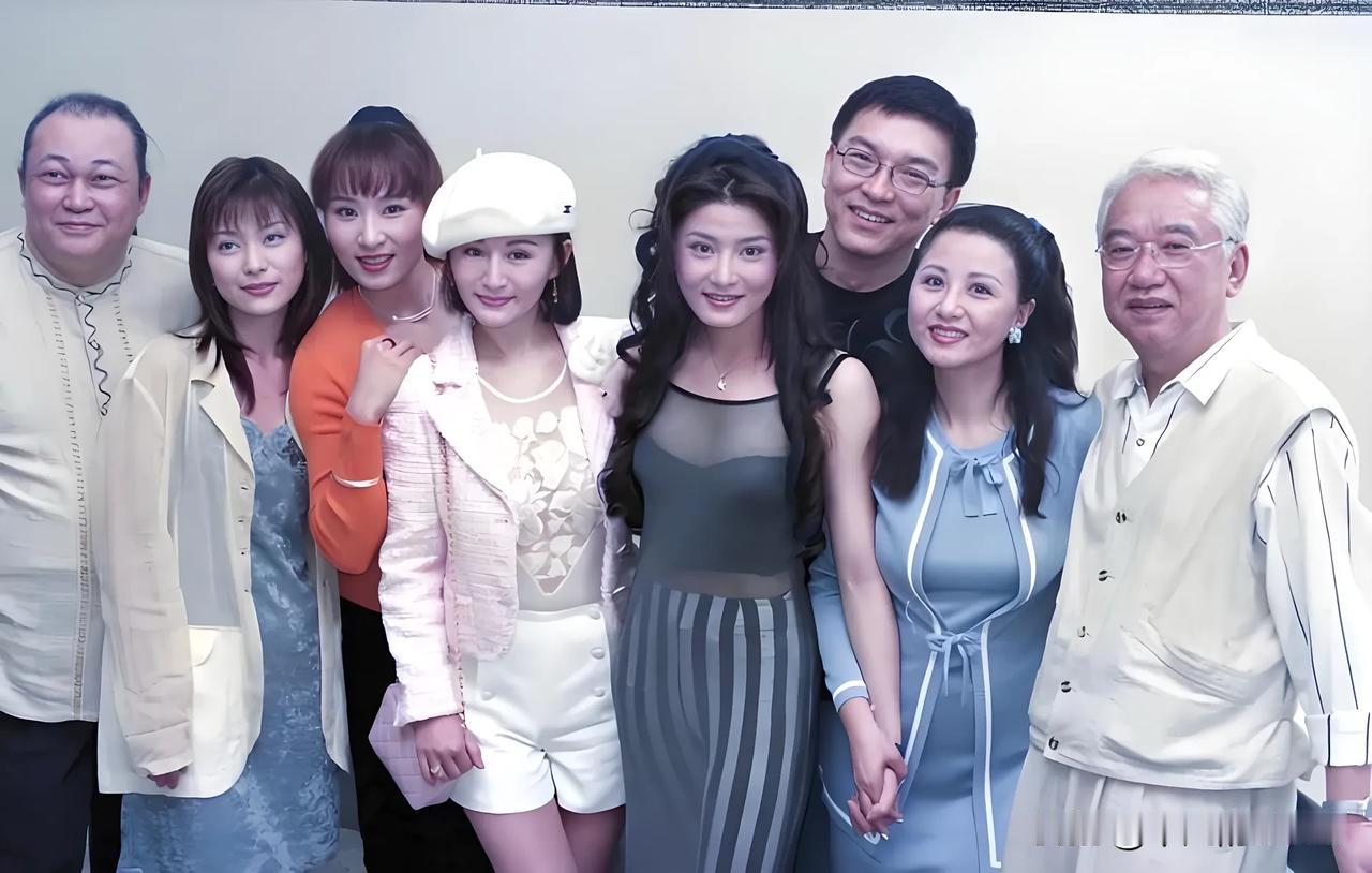 近日，胥渡吧“走进原声带演唱会”嘉宾阵容正式官宣，这次居然能把潘迎紫和杨丽菁请来