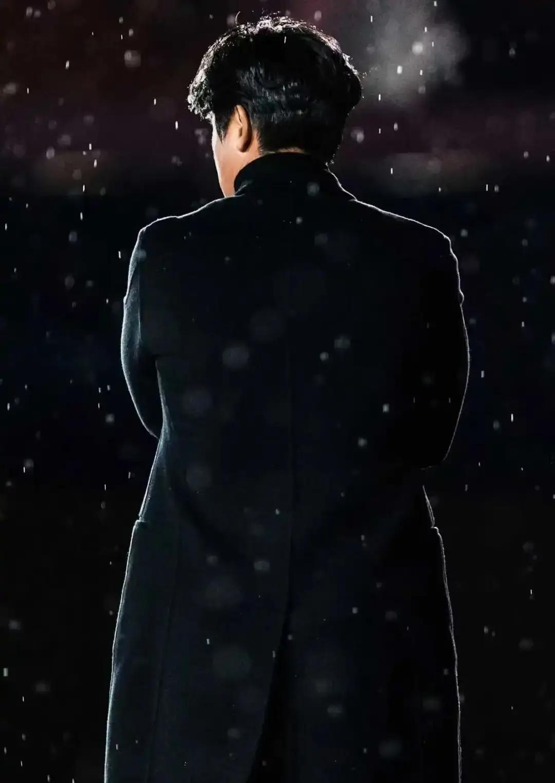 他们换掉徐正源，不是因为他不够好，而是因为他“太好”了。
 
成都蓉城的账本上，