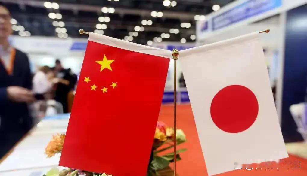 高市上台，右翼政策将延续，或许为中国迎来千载难逢的立威良机！

 

是谁在东亚